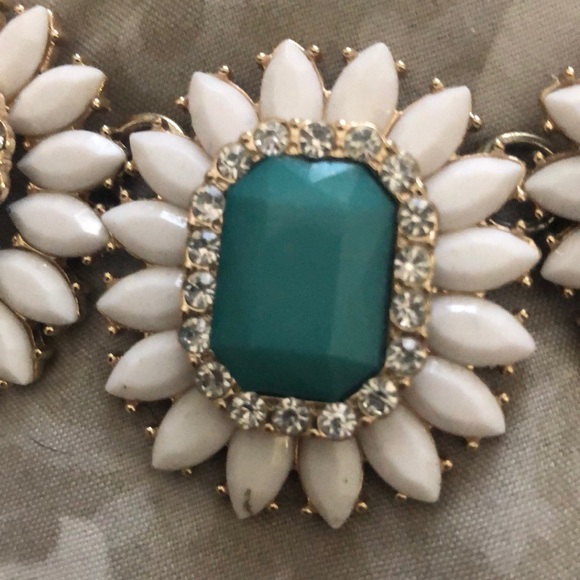 Retro Daisy & Tiffany blue floral necklace - Picture 4 of 6